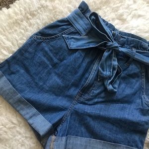 H&M paperbag highwaist denim shorts